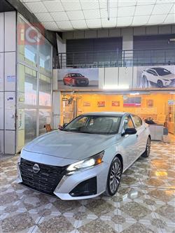 نیسان ئەلتیما